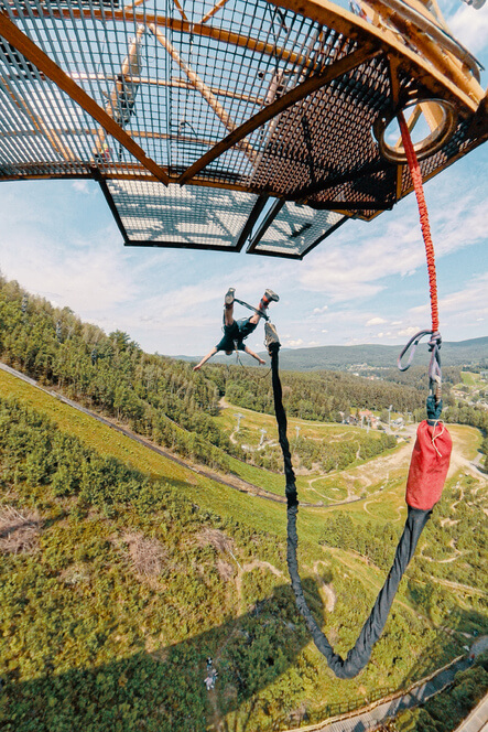 Bungee jumping - televizní věž Harrachov